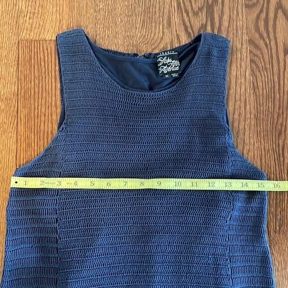 THEORY SAKS FIFTH AVENUE CROCHET COTTON SLEEVELESS DRESS YURI VERSE NAVY size M - Picture 10 of 12